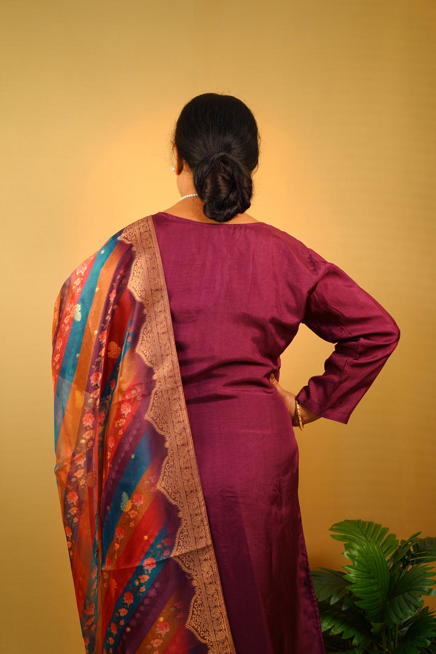 Esha Three Piece Straight Cut Kurti Set