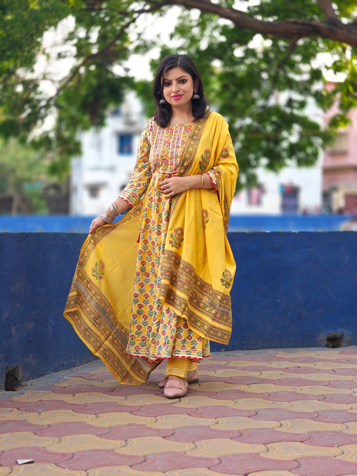 Harini Three Piece Anarkali Cut Kurti Set
