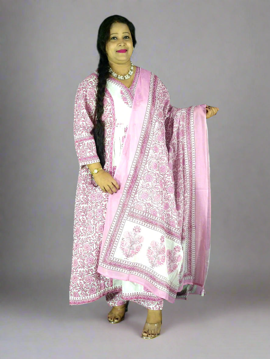 Saanvi Three Piece Naira Cut Kurti Set