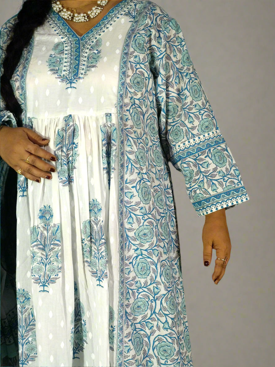 Vyoma Three Piece Naira Cut Kurti Set