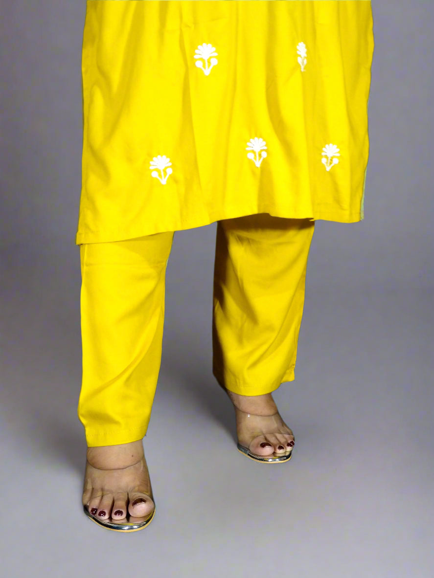 Taraana Three Piece Straight Cut Kurti Set