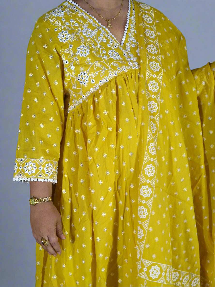 Taraana Three Piece Aaliya Cut Kurti Set