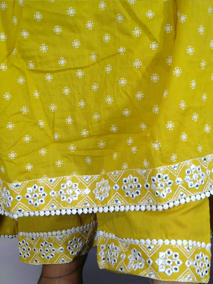Taraana Three Piece Aaliya Cut Kurti Set