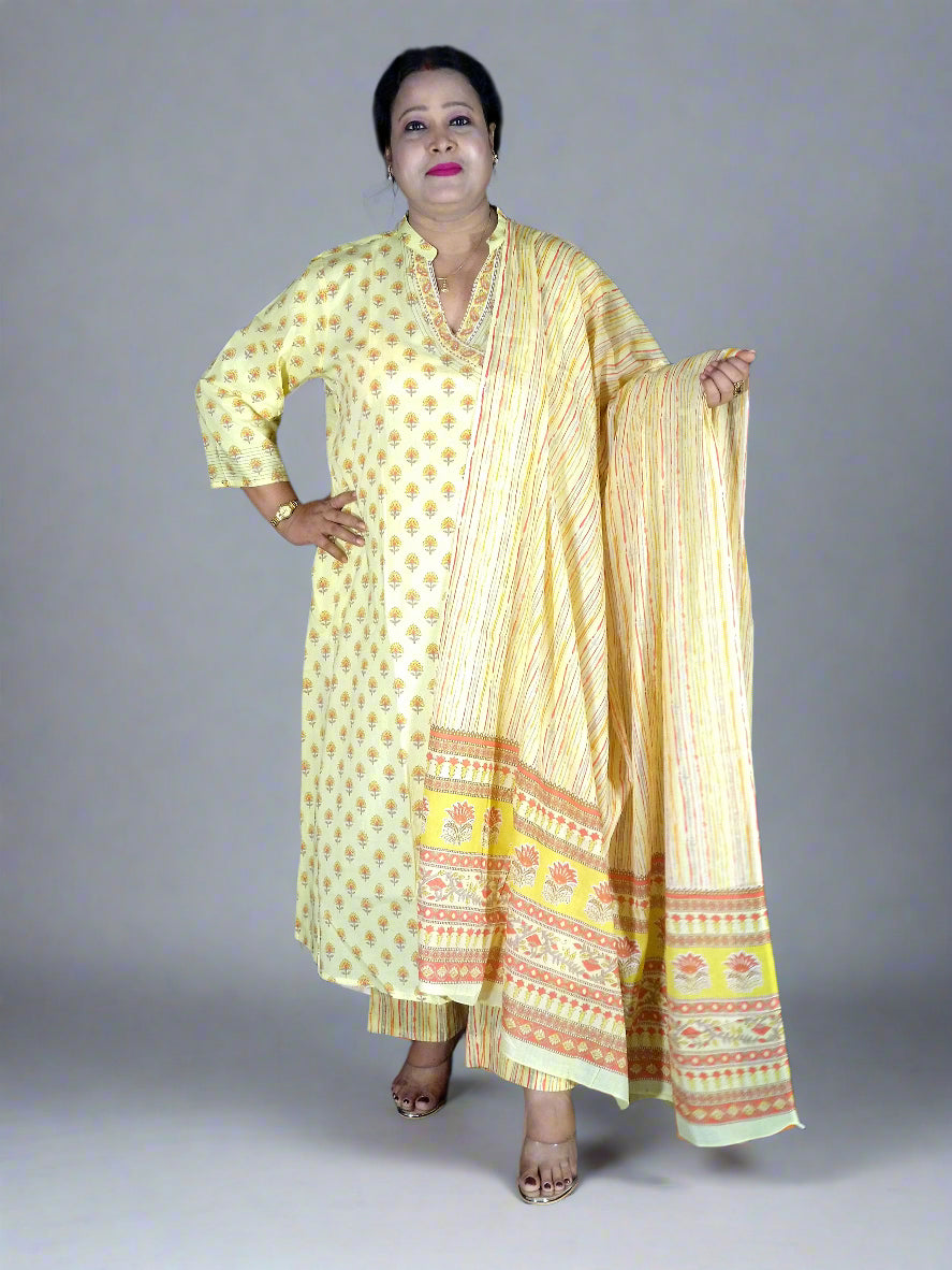 Taraana Three Piece Anghrakha Cut Kurti Set