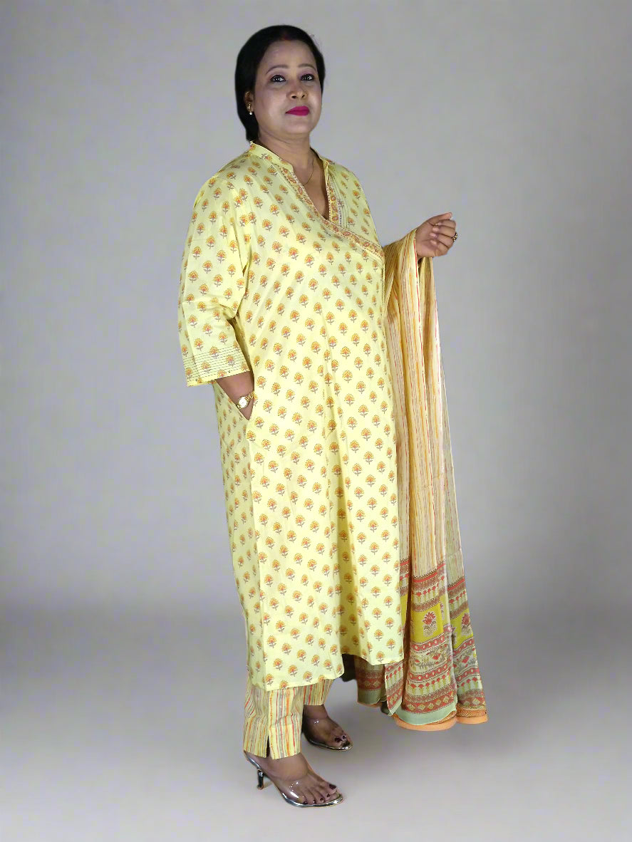 Taraana Three Piece Anghrakha Cut Kurti Set