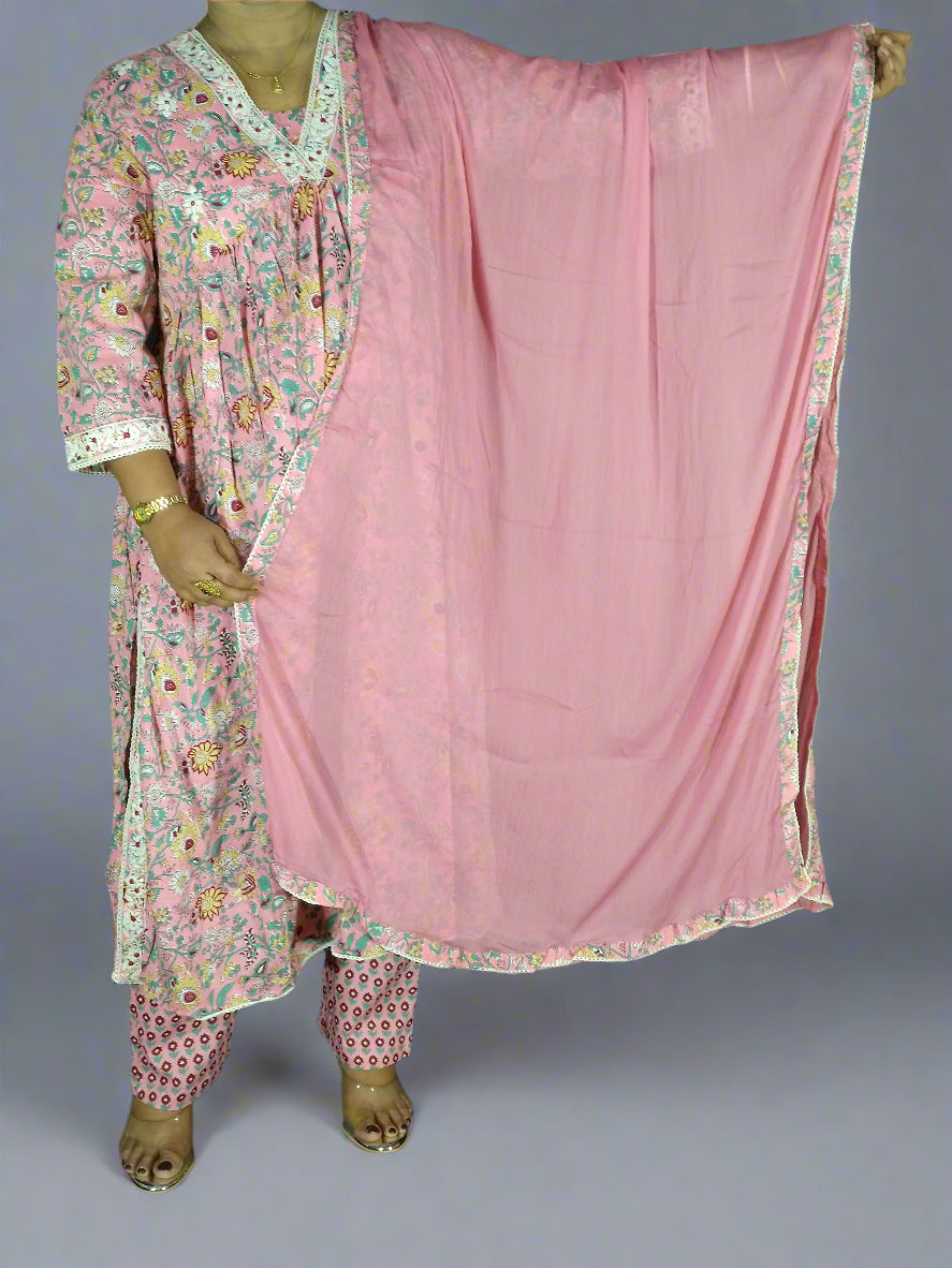 Saanvi Three Piece Aaliya Cut Kurti Set