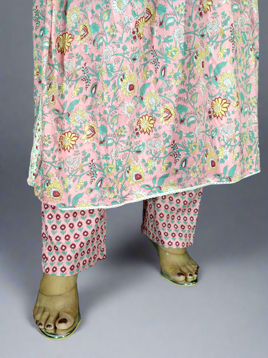 Saanvi Three Piece Aaliya Cut Kurti Set
