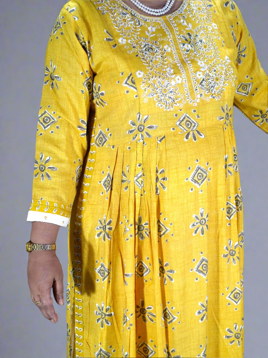 Taraana Three Piece Niara Cut Kurti Set