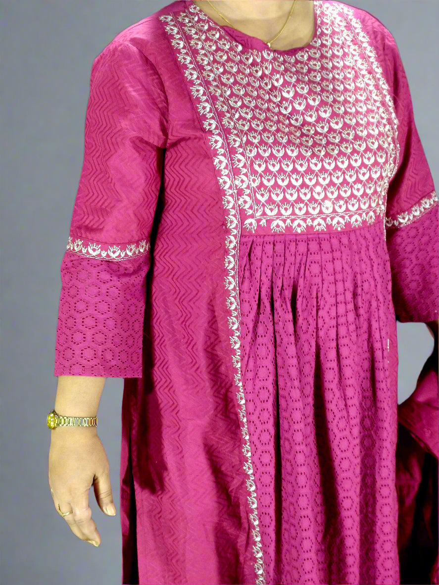 Saanvi Three Piece Naira Cut Kurti Set