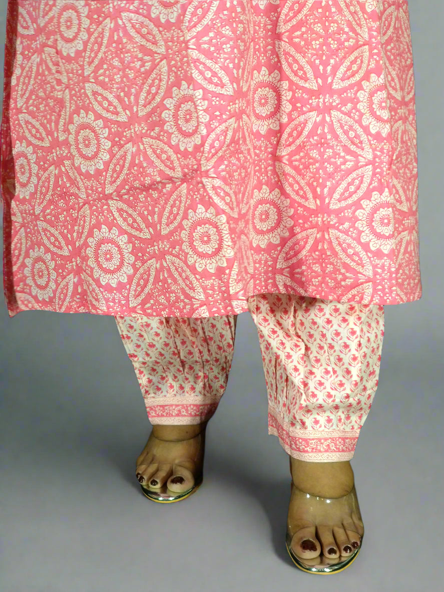 Saanvi Three Piece Straight Cut Kurti Set