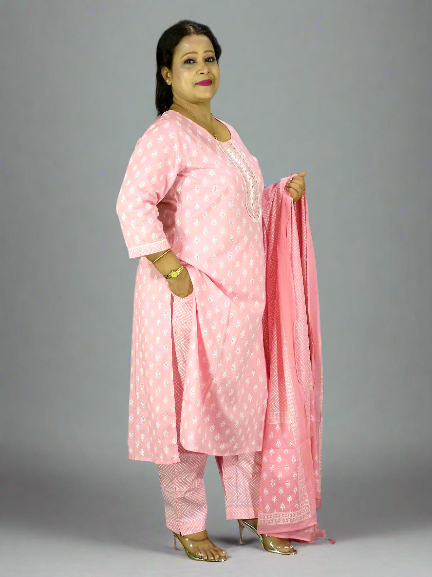 Saanvi Three Piece Straight Cut Kurti Set