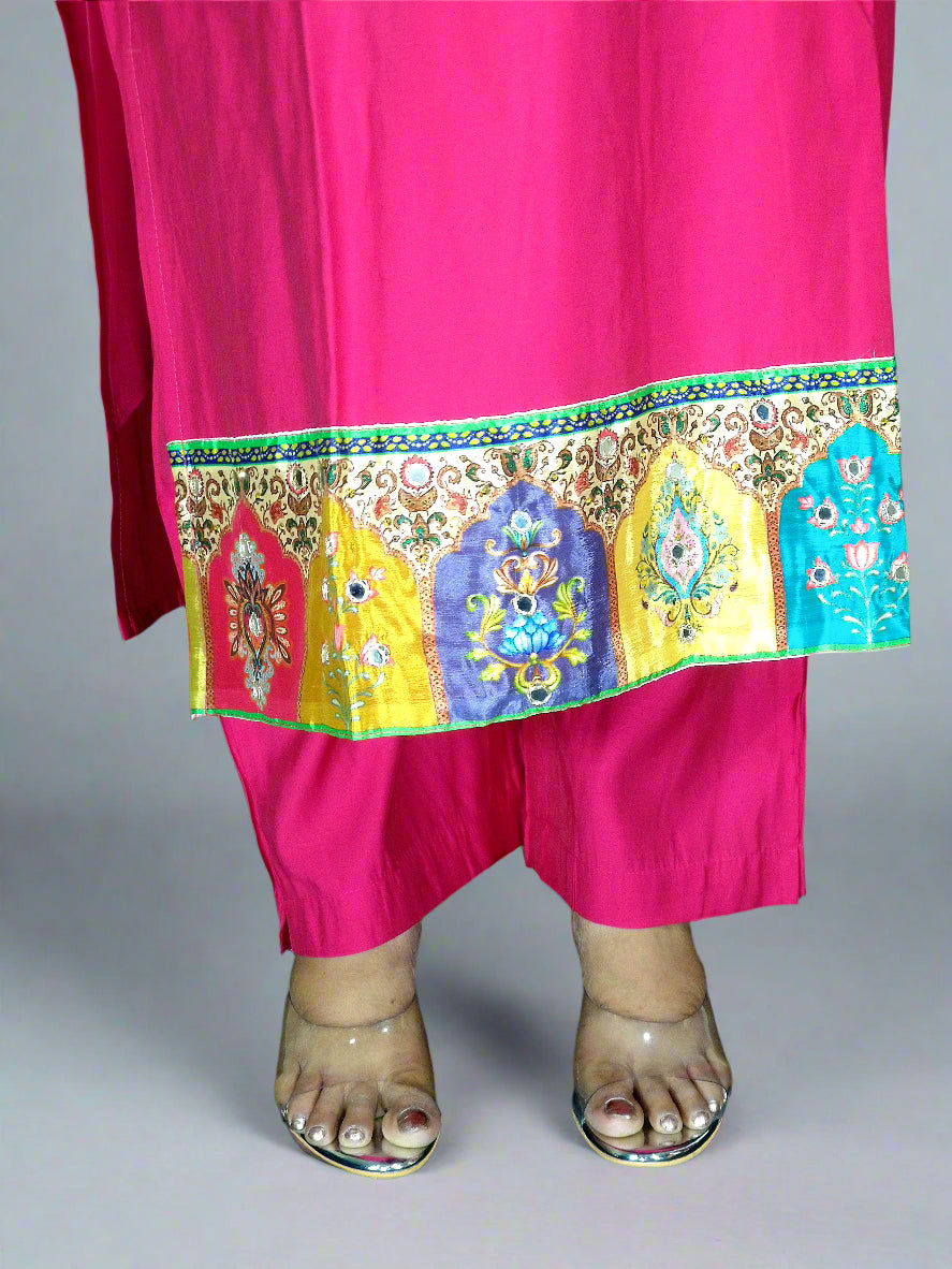 Saanvi Three Piece Straight Cut Kurti Set
