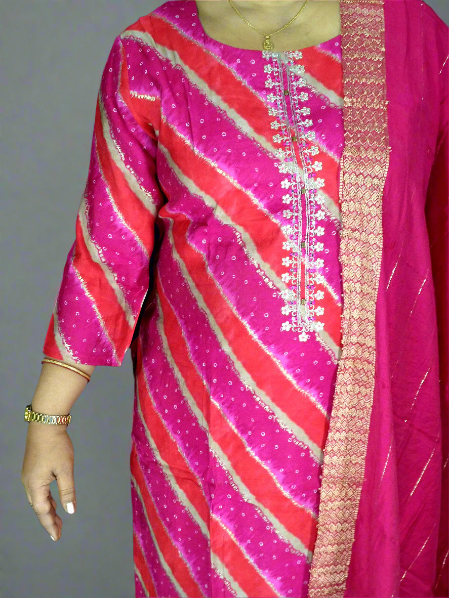 Saanvi Three Piece Straight Cut Kurti Set