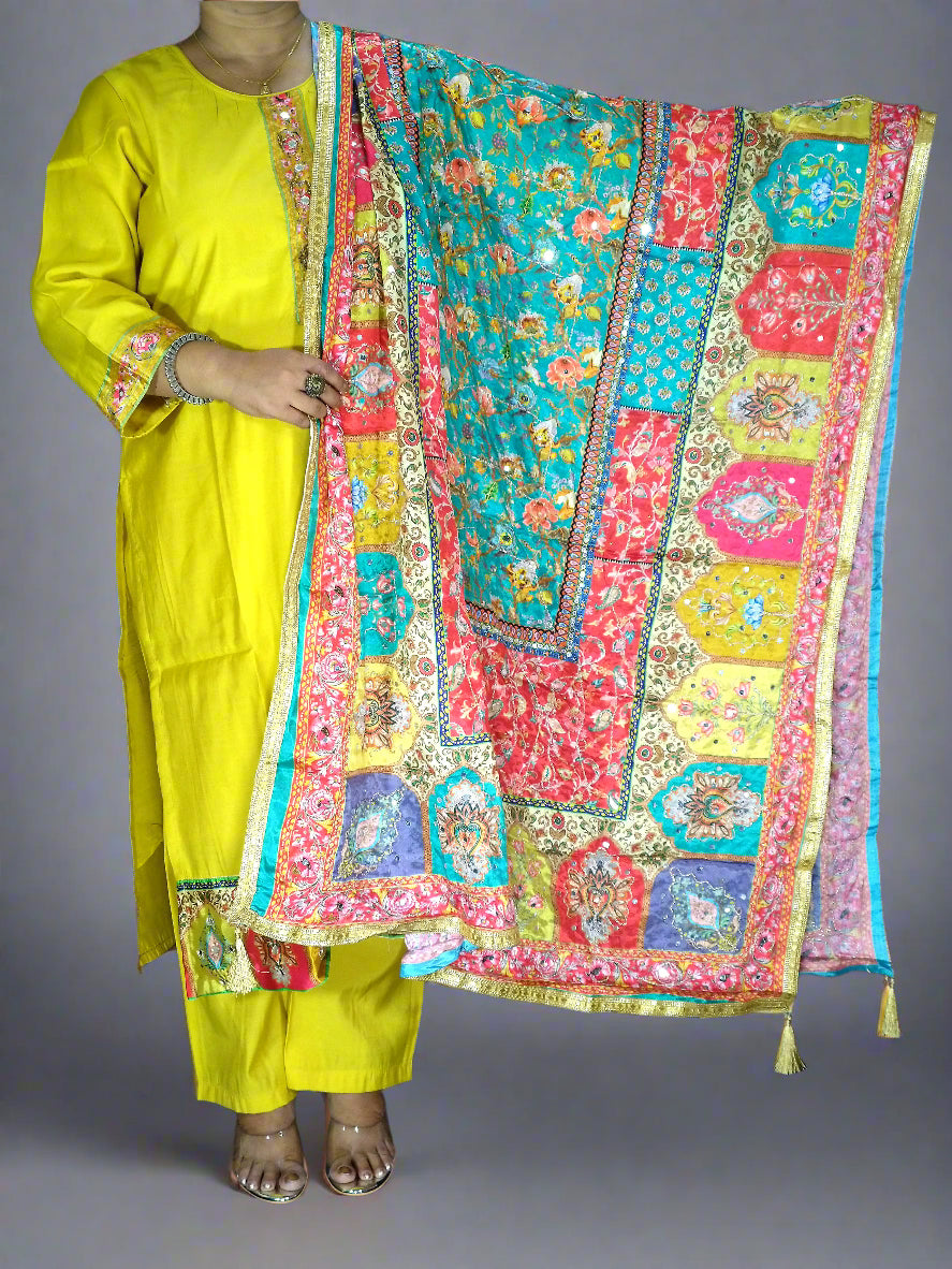 Taraana Three Piece Straight Cut Kurti Set