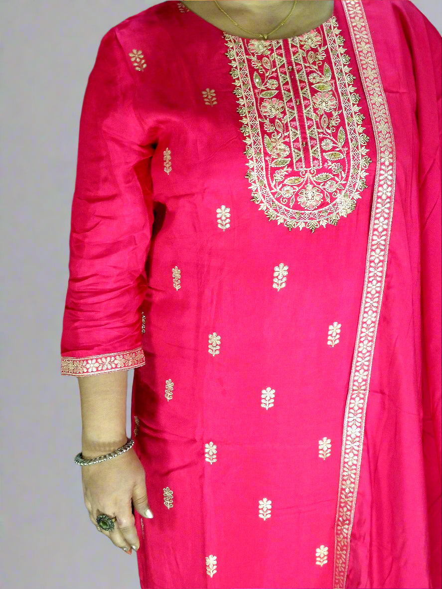 Saanvi Three Piece Straight Cut Kurti Set