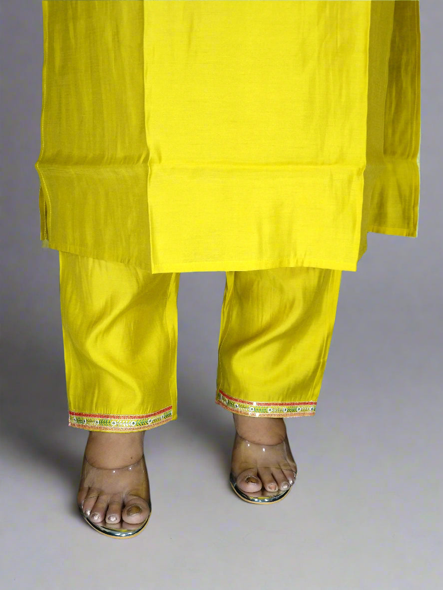 Taraana Three Piece Straight Cut Kurti Set