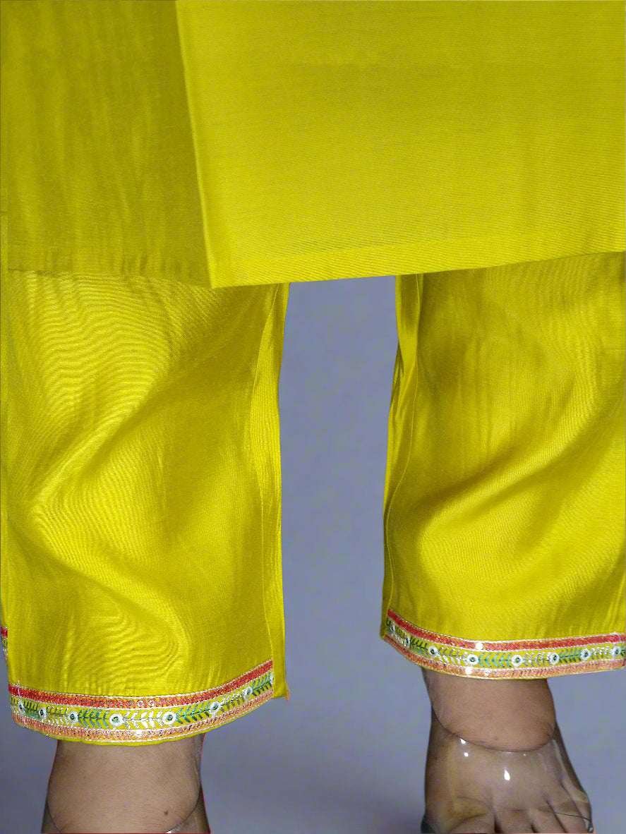 Taraana Three Piece Straight Cut Kurti Set