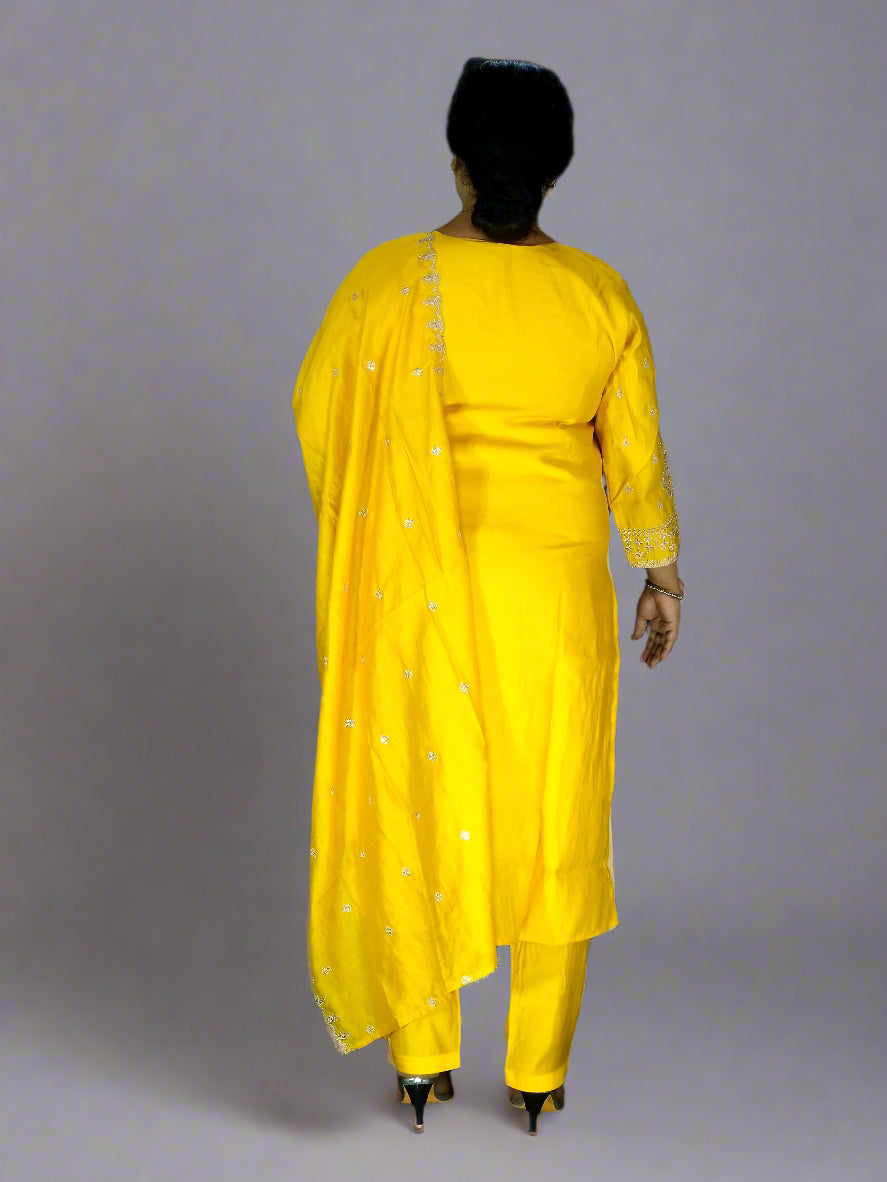 Taraana Three Piece Straight Cut Kurti Set