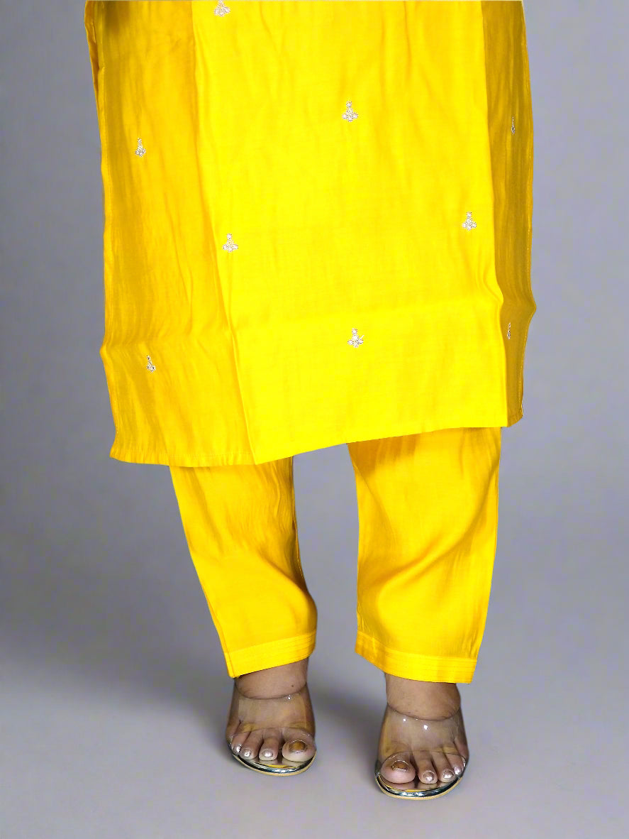Taraana Three Piece Straight Cut Kurti Set
