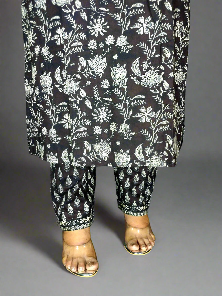 Shyam Three Piece Straight Cut Kurti Set