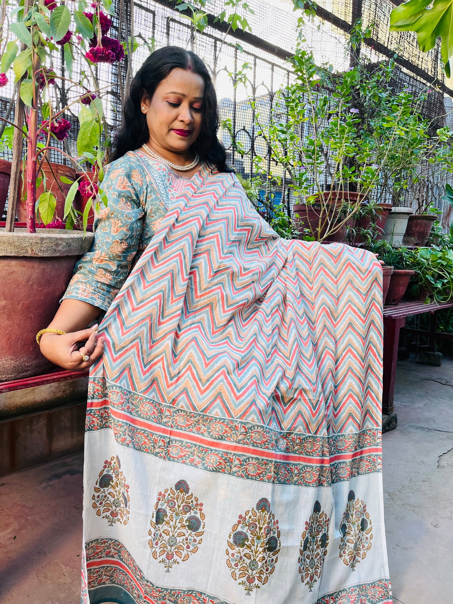 Niharika Three Piece Anarkali Cut Kurti Set