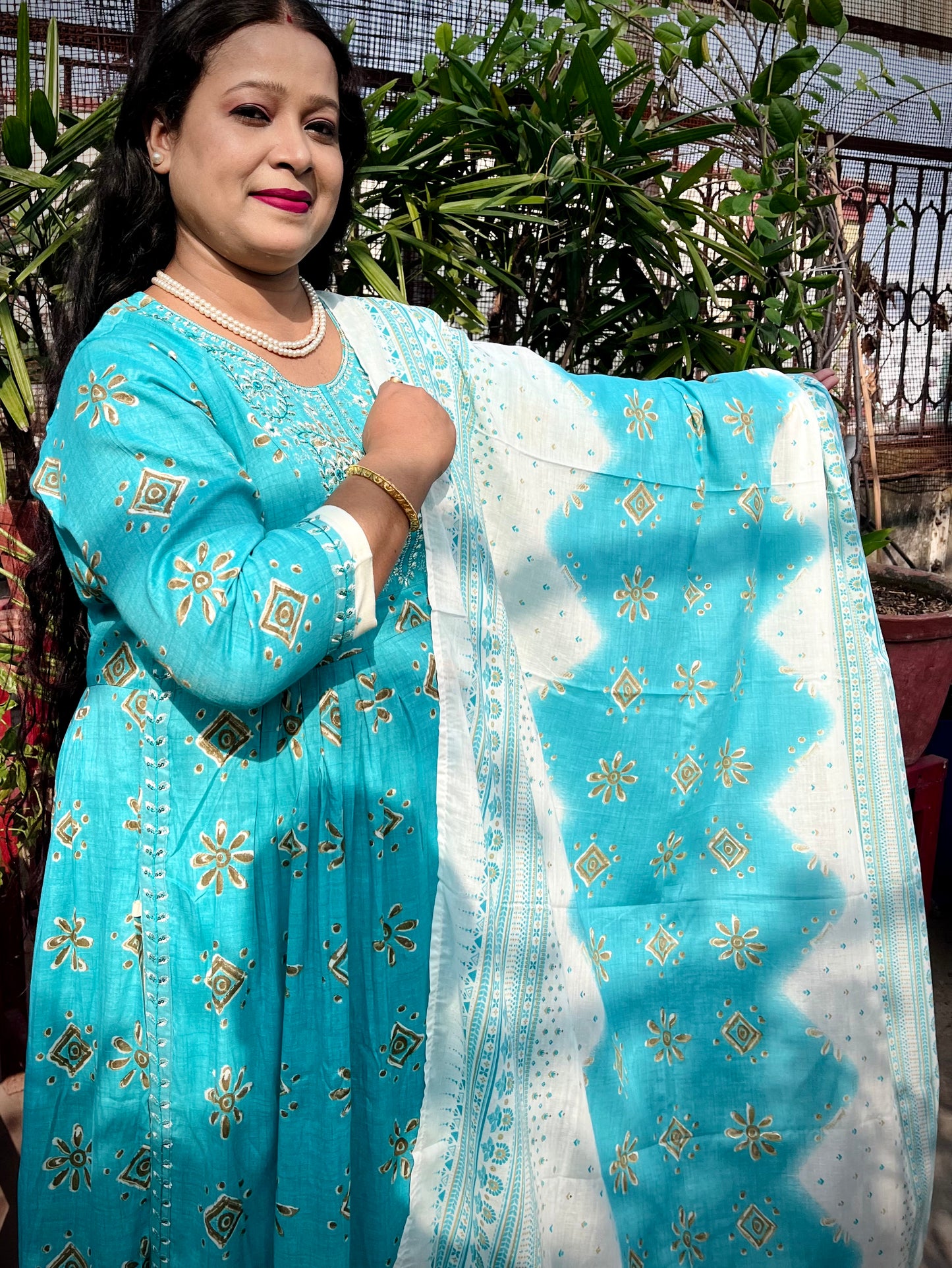 Prisha Three Piece Naira Cut Kurti Set