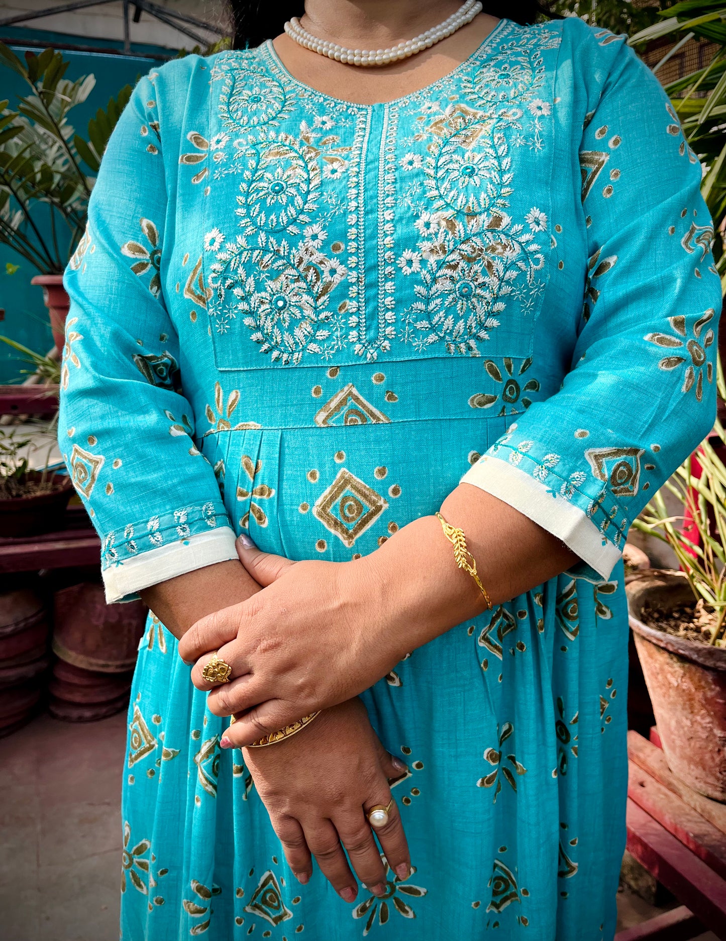 Prisha Three Piece Naira Cut Kurti Set