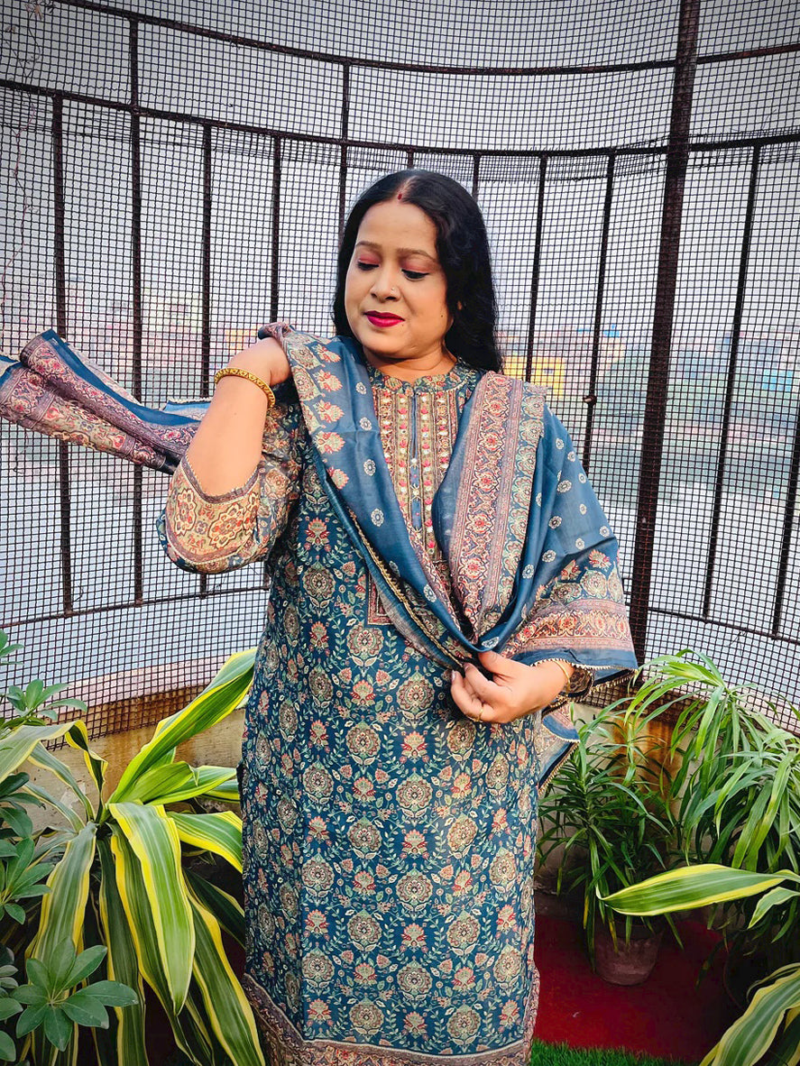 Ira Three Piece Straight Cut Kurti Set