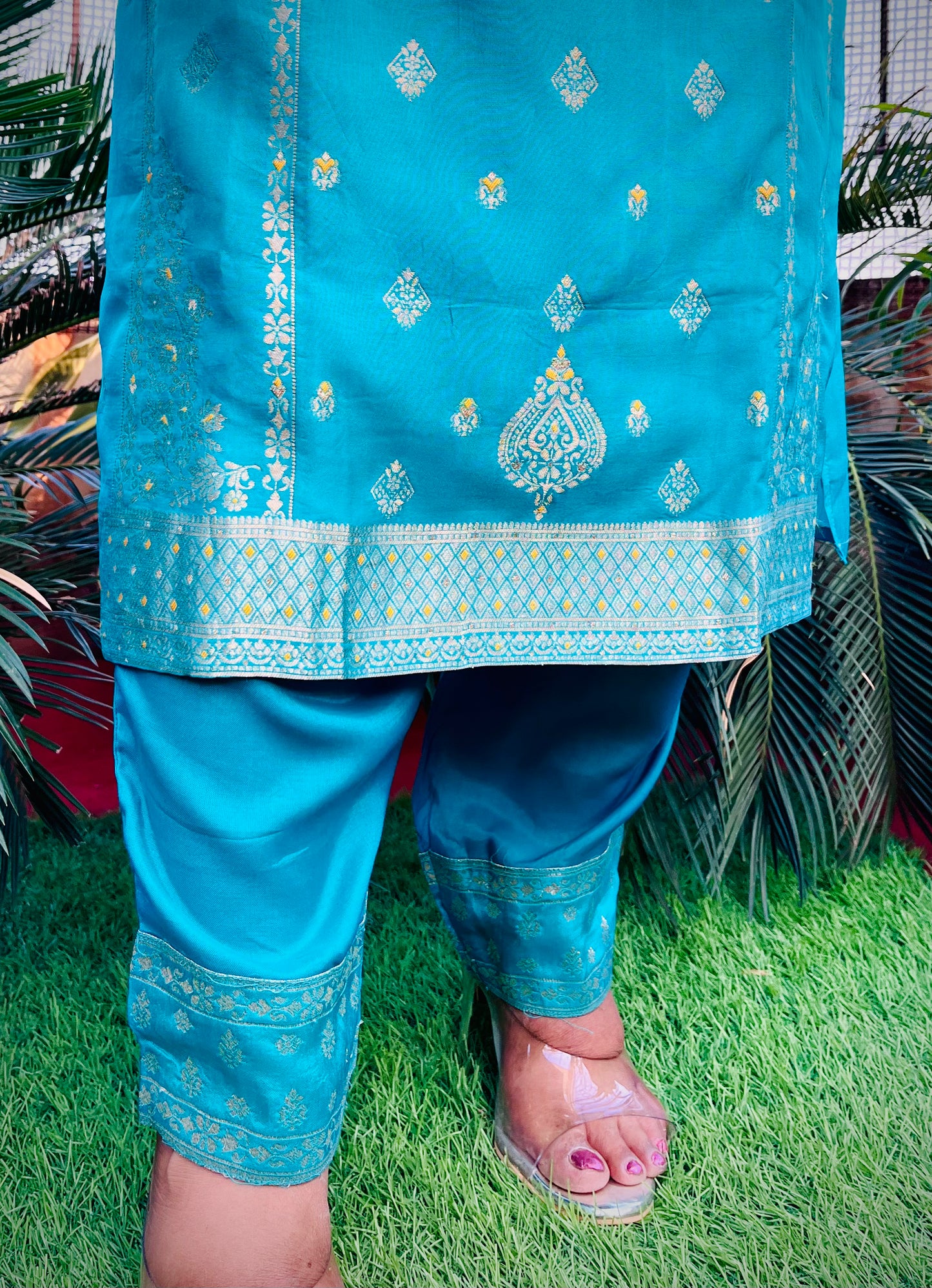 Vyoma Three Piece Straight Cut Kurti Set