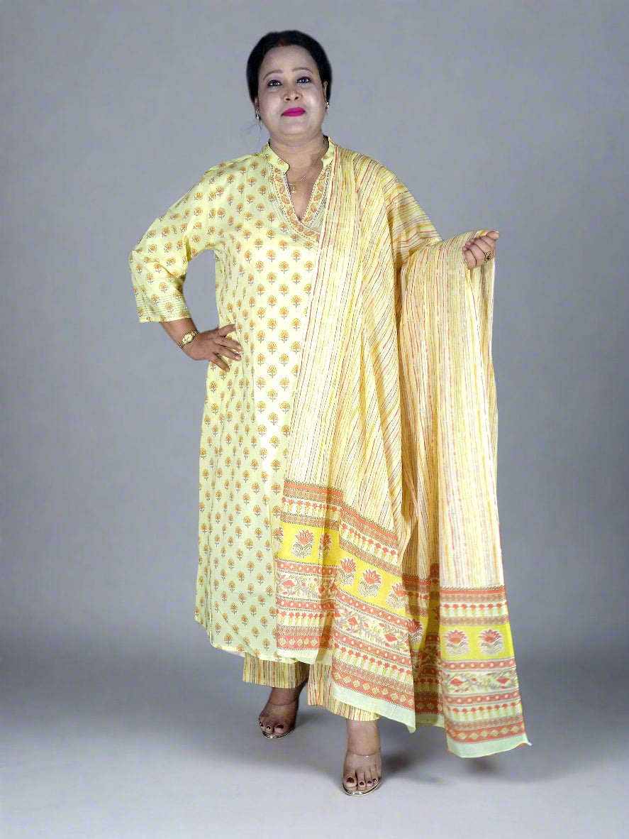 Taraana Three Piece Anghrakha Cut Kurti Set